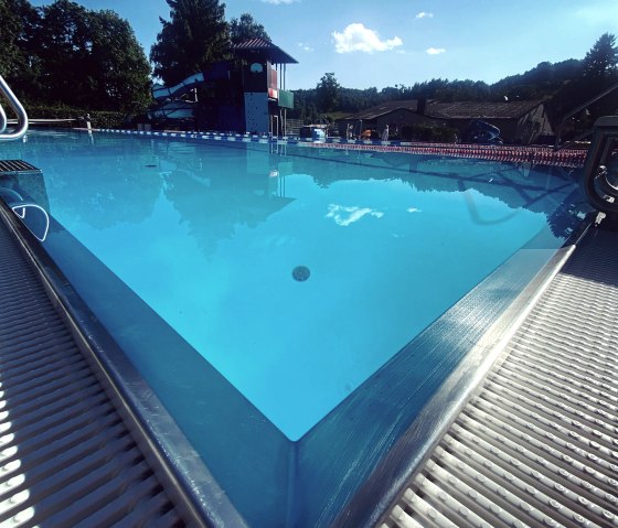 Freibad Körperich, © Felsenland Südeifel Tourismus GmbH / Anna Carina Krebs