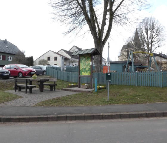 E-Bike-Ladestation Lasel Wanderparkplatz, © Tourist-Information Prümer Land