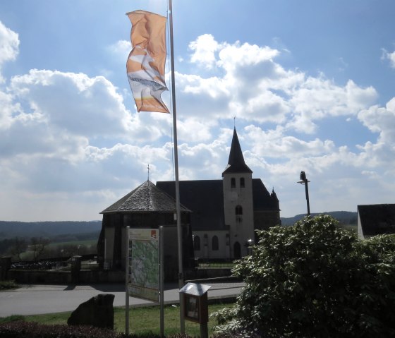 Pfarrkirche St. Valerius in Wanderath, © Foto: Svenja Schulze-Entrup, Quelle: Touristik-Büro Vordereifel