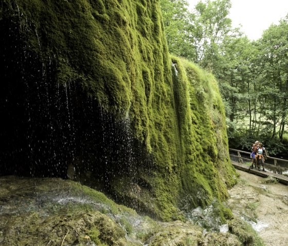 Kalkeifel-Radweg: Der Nohner Wasserfall lohnt einen Zwischenstopp, © Rheinland-Pfalz Tourismus GmbH/D. Ketz