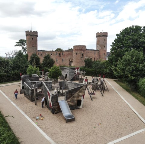 Aire de jeux du château de Zülpich, © Eifel Tourismus GmbH