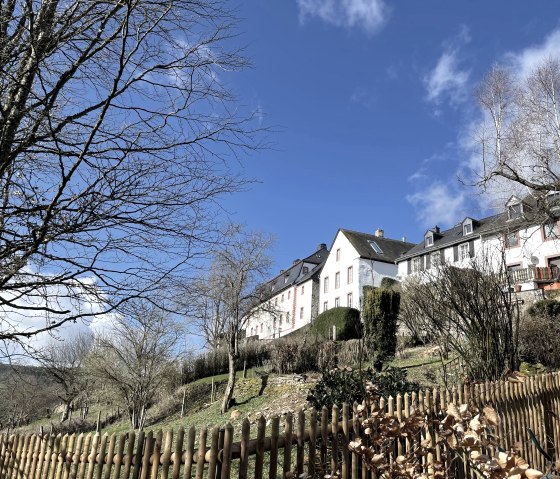 Panorama, © Nordeifel Tourismus GmbH & Burghaus und Villa Kronenburg