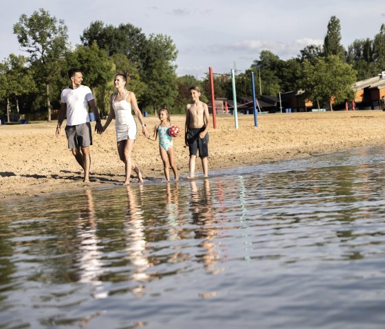 Dürener Seenrunde, Erfrischung am Badesee, © Eifel Tourismus GmbH, Tobias Vollmer