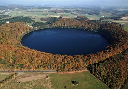 Das Pulvermaar am Maare-Pfad, © Eifel Tourismus GmbH - H. Gassen