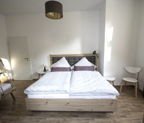 Ferienwohnung Maare Schlafzimmer Doppelbett 02