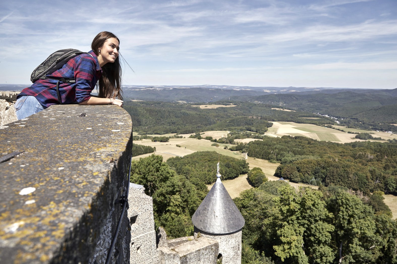 Ausblick von der Nürburg in die Eifel, © Jonathan Andrews