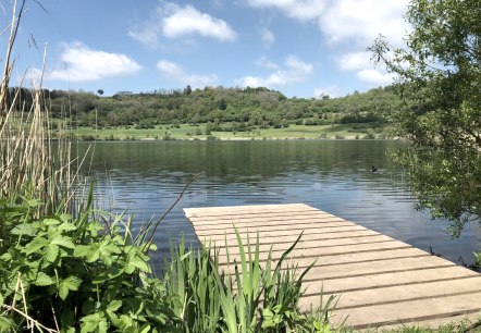 Steg am Schalkenmehrener Maar, © GesundLand Vulkaneifel GmbH