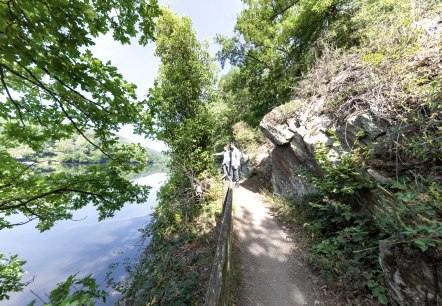 Entlang des Staubecken Heimbach, © Eifel-Tourismus GmbH, A. Röser shapefruit AG