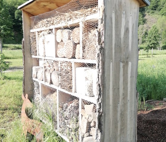 Insektenhaus im Inklusionsgarten Müsch, © Tourist-Information Hocheifel-Nürburgring