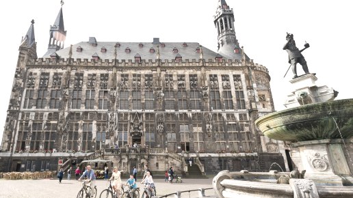 Rathausplatz Aachen, © vennbahn.eu