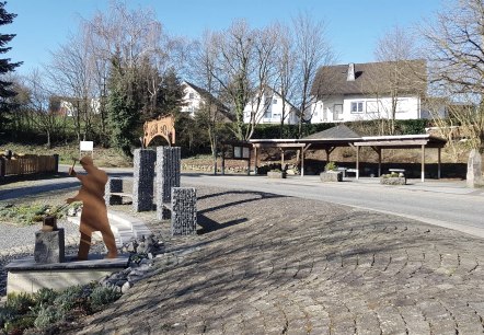 Dorfplatz "De Bue" in Kirchwald, © Foto: Svenja Schulze-Entrup, Quelle: Touristik-Büro Vordereifel