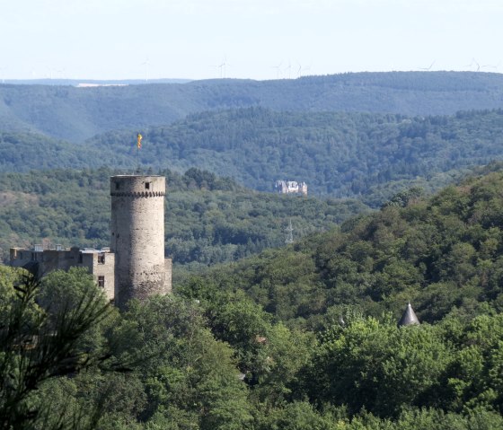 Der traumhafte Burgenblick, © Touristik-Büro Schieferland Kaisersesch