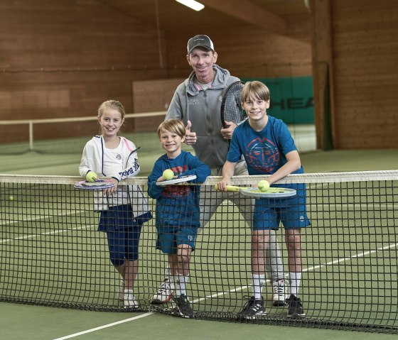 Tennihalle/Kids Tennisschule