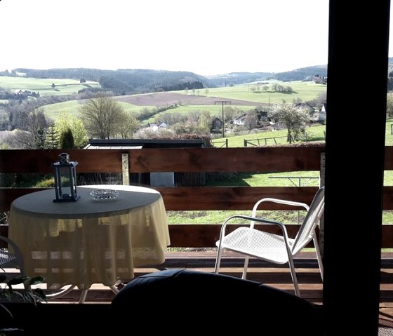 Aussicht vom Balkon, © Nordeifel Tourismus GmbH & Ferienwohnung Zur schönen Aussicht