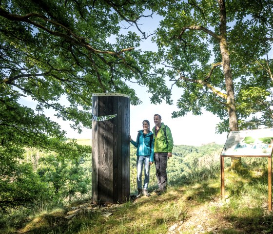 ET-2022-293-Naturwanderpark Deluxe, Neuer-Burg-Weg, Mußeplatz Gutland Balkon-© Eifel Tourismus GmbH, Dominik Ketz, © Eifel Tourismus GmbH, Dominik Ketz