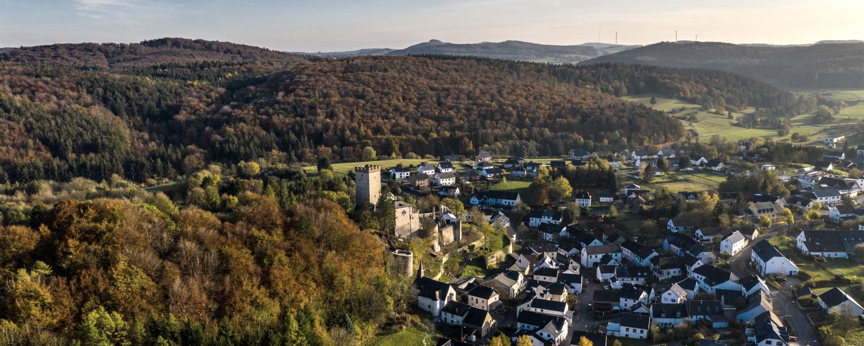 Blick auf Kerpen und Eifel-Landschaft, © Eifel Tourismus GmbH, D. Ketz