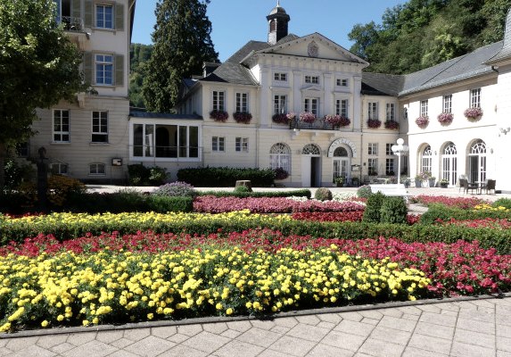 Bad Bertrich mit dem Kurkarten und dem Kurfürstlichen Schlössschen