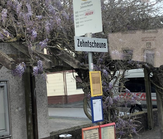 Großlitgen Arrêt de bus - Point de rencontre, © GesundLand Vulkaneifel GmbH