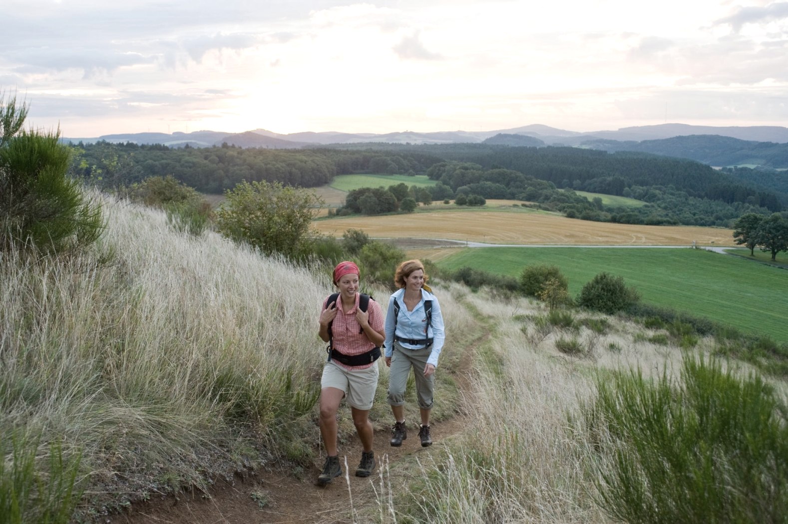 Wandertour Eifel: Auf schmalen Pfaden die Aussicht genießen., © Eifel Tourismus GmbH - D. Ketz