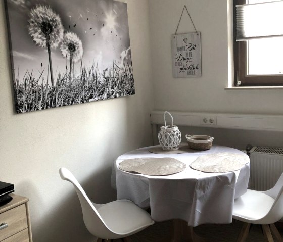 Zeit für die schönen Dinge in der Pusteblume, © Ferienwohnung Pusteblume, Inge Kutscheid-Könen