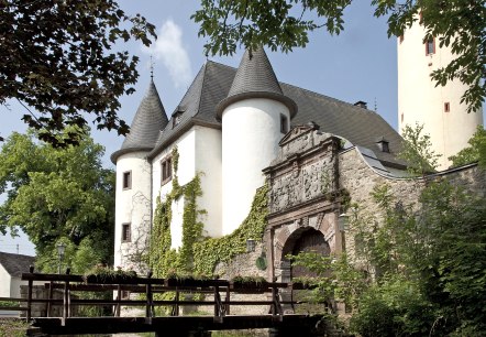 Frühlingszeit auf der BUrg Rittersdorf, © TI Bitburger Land