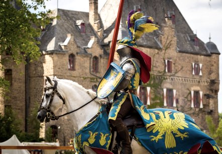 Ritter auf Burg Satzvey, © Mike Göhren - Der Fotoschmied