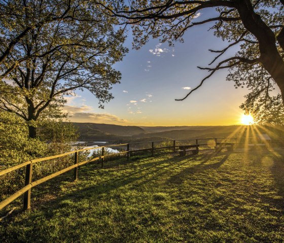 Schöne Aussicht von Nideggen-Schmidt auf den Rursee, © Andy Holz | Kreis Düren