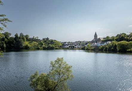 Ulmener Maar im Sommer