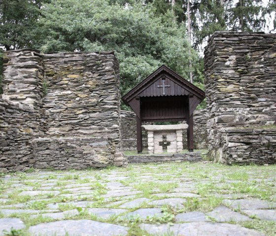 Klosterruine mit Altar, © Svenja Schulze Entrup