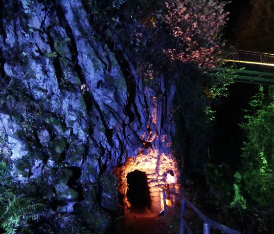 Elfengrotte/Käsegrotte Heller Herbst3, © B. Stürmer