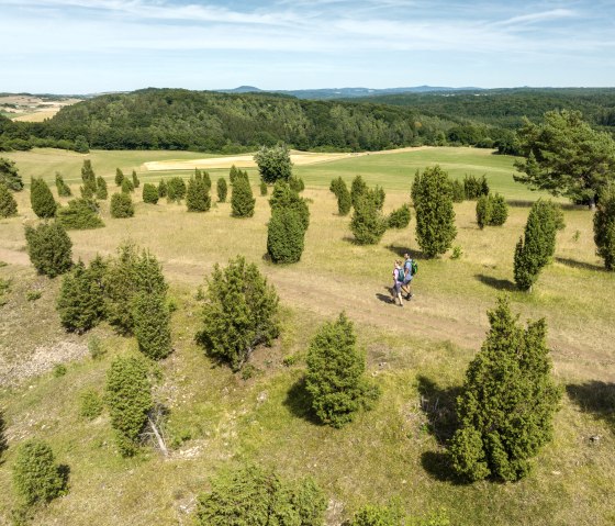 Die Wandertour führt über den Kalvarienberg bei Blankenheim-Mirbach, © Eifel Tourismus GmbH, Dominik Ketz